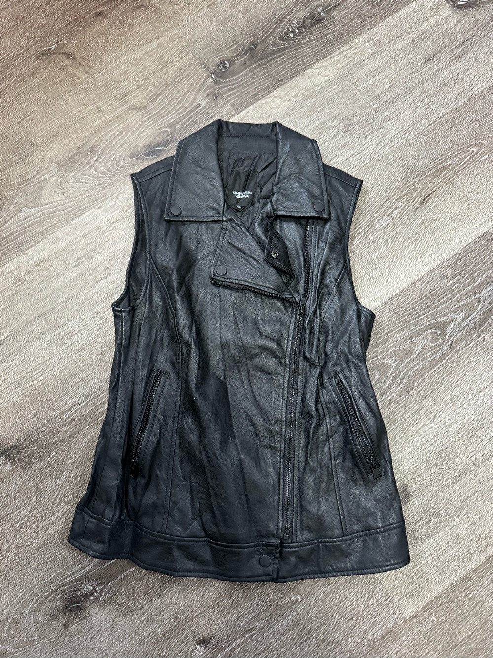 Verawang black vest